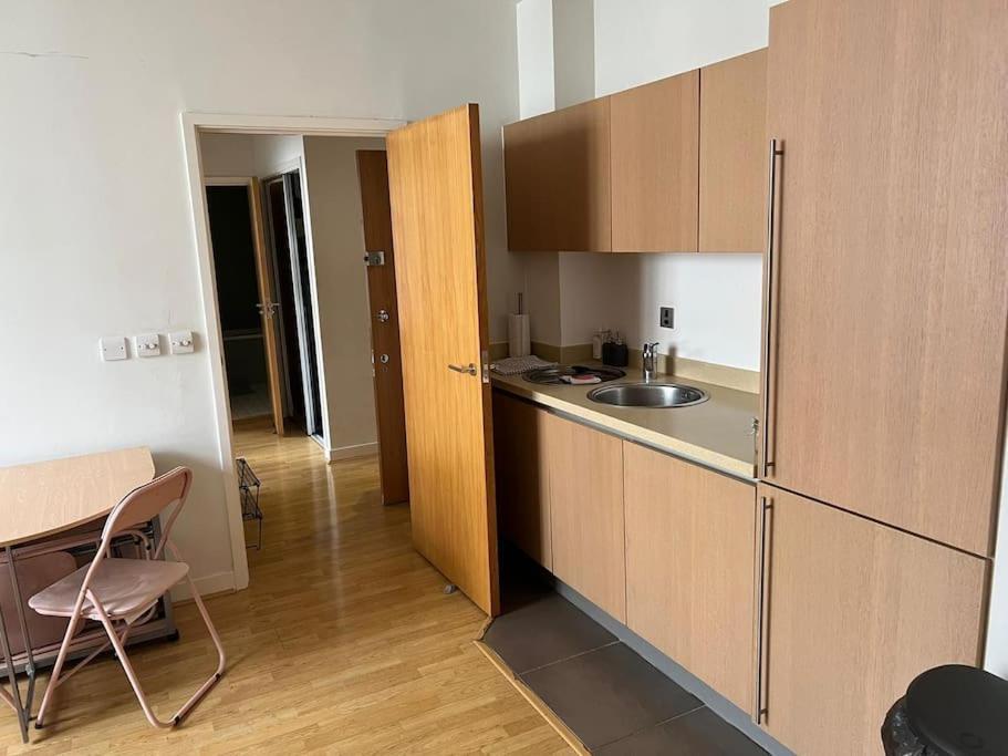 Stunning 2 Bed Flat! Centrally Located In London, Uk! Dış mekan fotoğraf